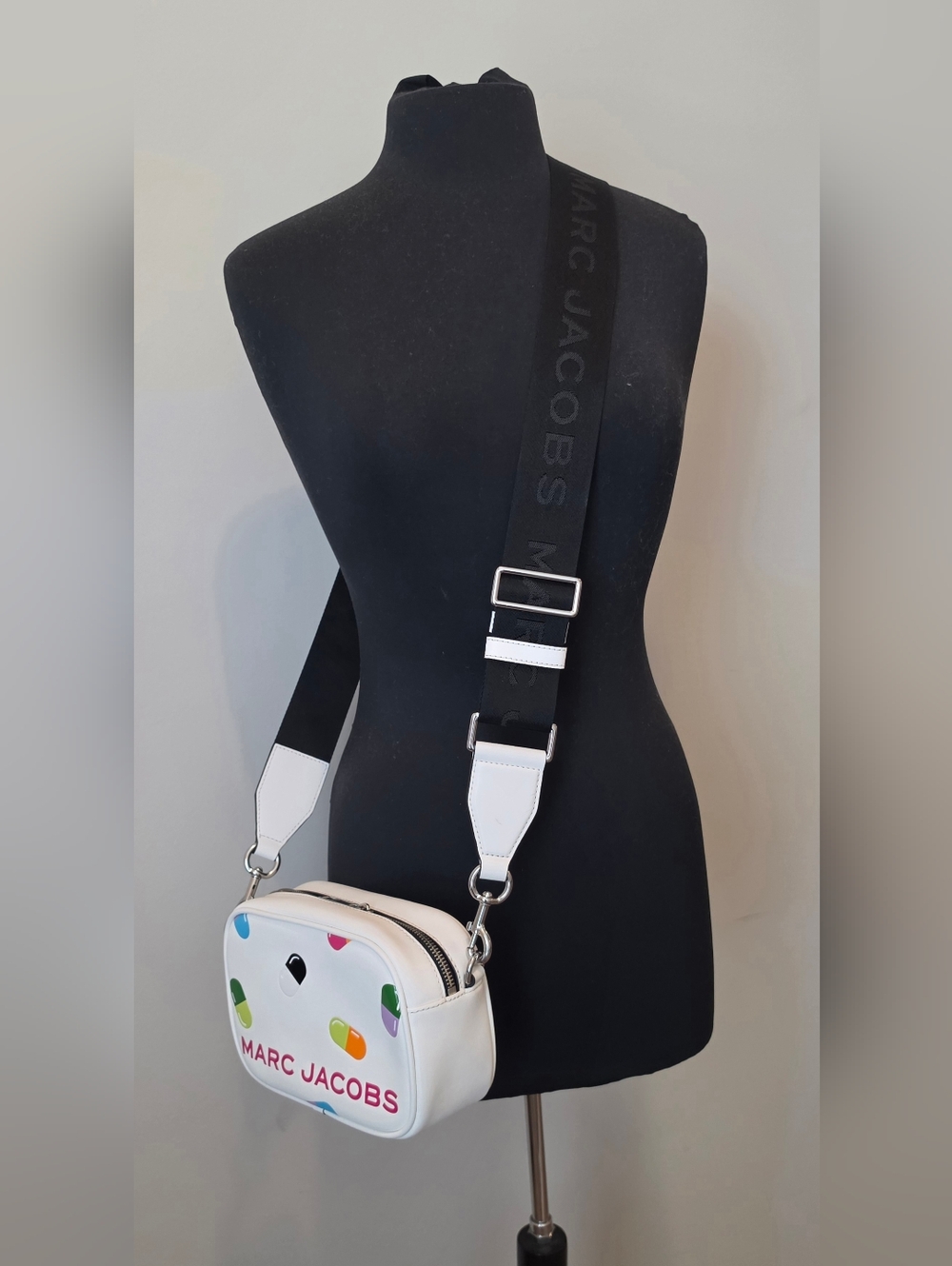 Marc Jacobs Vitamin (Pill) Camera Bag w/ Wallet & Keychain - Picture 13 of 14